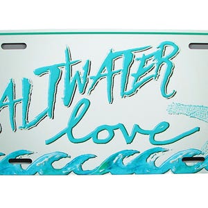ZOUTWATERLIEFDE SALTLIFE Strand Oceaan Zee Zon Zand Vissen Duiken Zeilen Varen Scubaduiken Surfen Het leven is een strand Metalen Auto Nummerplaat Autotag