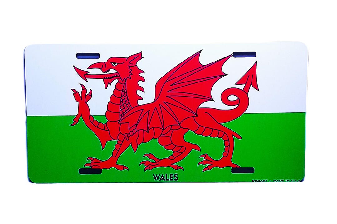 3dRose Flag Of Wales - Welsh Red Dragon On White And Green - Y Ddraig Goch UK Un