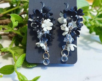 Orecchini floreali che brillano al buio: pendenti in cristallo realizzati a mano in argilla polimerica