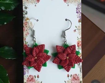 Orecchini natalizi con stella di Natale – Gioielli natalizi con fiori rossi – Orecchini fatti a mano in pasta polimerica – Regalo invernale festivo per lei