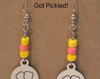 Tropfen Ohrringe mit drei Perlen. Edelstahl Charm pickleball Schläger und Ball