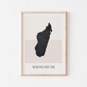 Madagascar Map Poster, Madagascar Print, Madagascar Map Print Minimalist Boho Wall Art, Madagascar Art Print Decor For Home or Gift