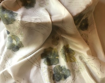Bufanda de seda pura de lujo, seda teñida botánicamente, envoltura teñida naturalmente brillante, planta suave teñida, bufanda de regalo