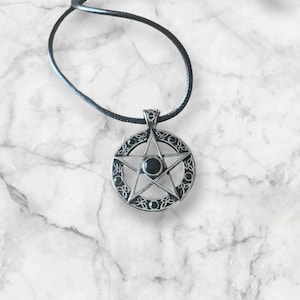 pentagram agate necklace