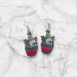 holiday cupcake gothmas earrings, christmas tree dangle earrings