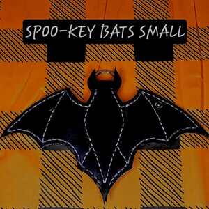 SPOO-KEY Small Leather Bat KeyRing