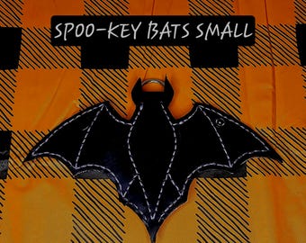 SPOO-KEY Small Leather Bat KeyRing