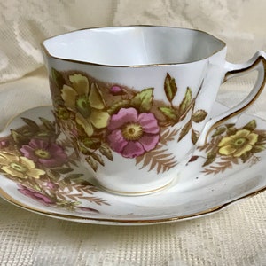 Rosina Bone China 4999A Teacup and Saucer I Floral I Vintage