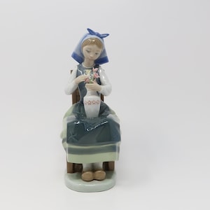 Lladro Flower harmony, Children with Flowers  Figurine