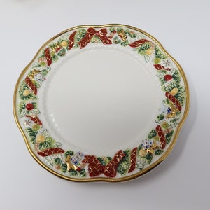 Vintage Waterford &quot;Holiday Heirlooms&quot; Ceramic Salad/Decorative Plate 8&quot;