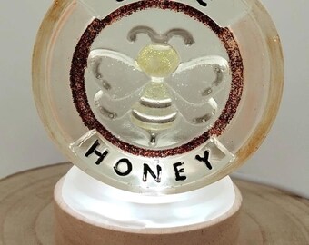 Handmade bee lamp, honeycomb lamp, bee lamp, resin lamp, unique and natural decoration