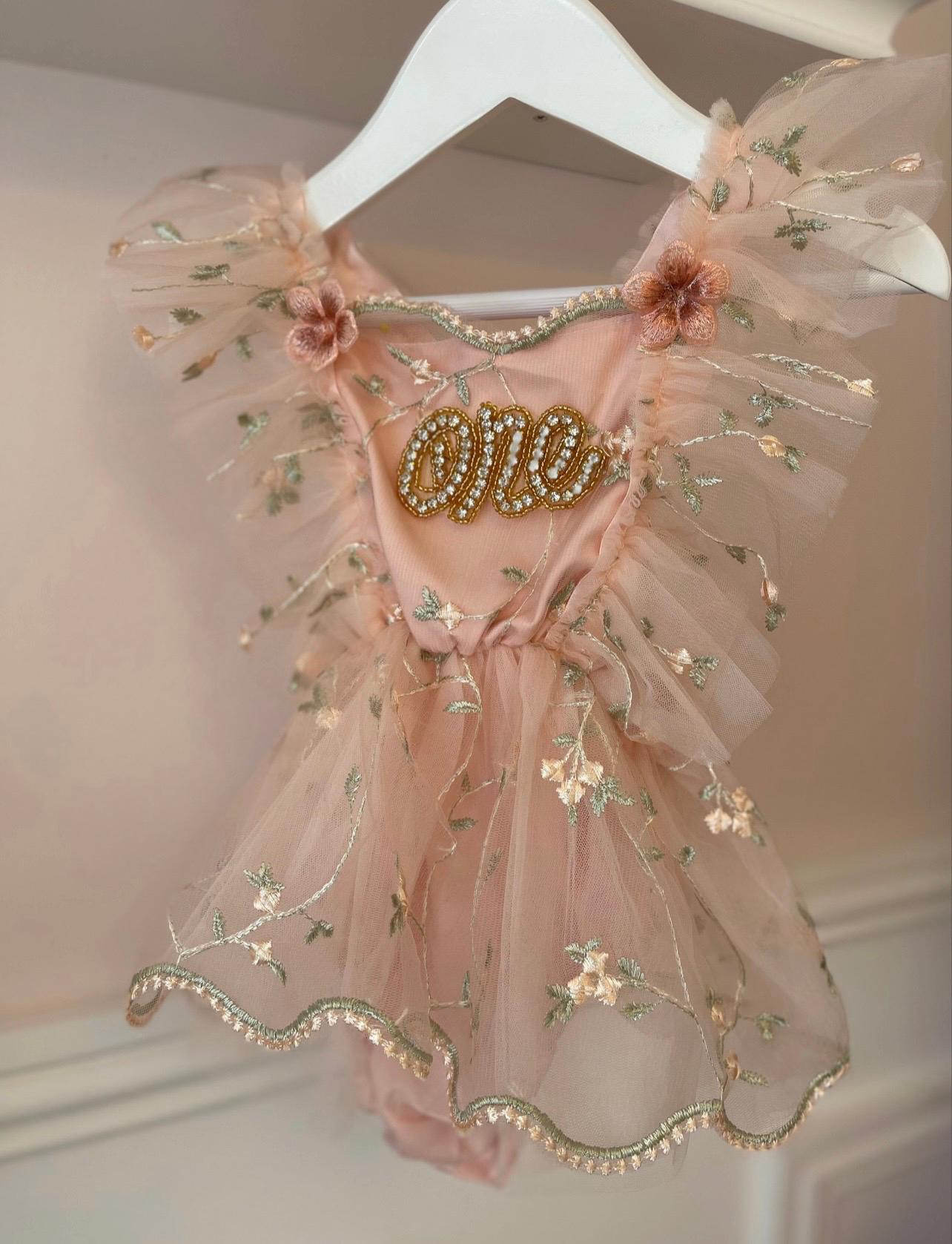 february birthday dress tzófia- bow birthday dress EXPRESS – Cora and Violet main image 0