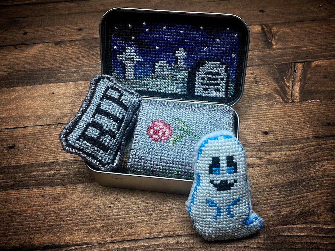 [FO] An altoid tin house - I can't wait to make more of these! :  r/CrossStitch