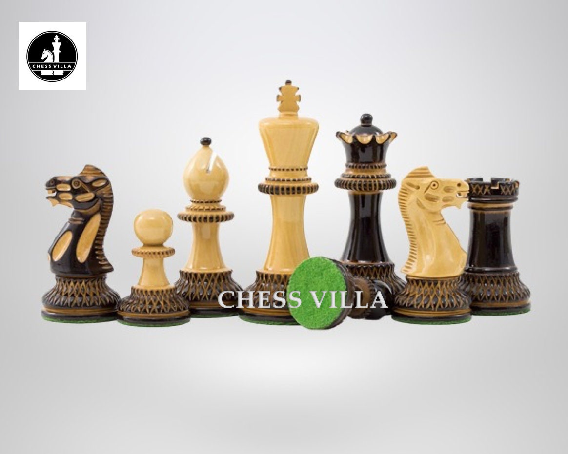 Parker Staunton Chess Set Burnt Boxwood Pieces with The Queen's