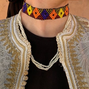 Moroccan vintage floral open kimono caftan dress in white and gold with pretty paisley details in size Small (UK 10)