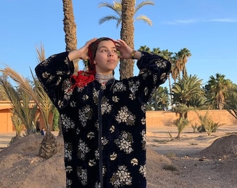 Navy velvet vintage caftan with floral details in an oversized fit SML