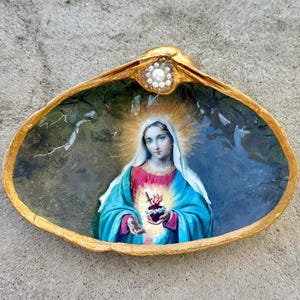 Immaculate Heart of Mary, Decoupage Seashell, Rosary Holder, or a Unique Ring Dish, Religious Gift, and Christian Decor.