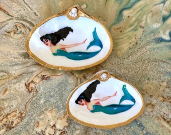 Vintage Mermaid, Decoupage Seashell, Jewelry Dish, Mermaid Gift, Adult Mermaid, Ring Dish, Fantasy Mermaid, Trinket Dish.