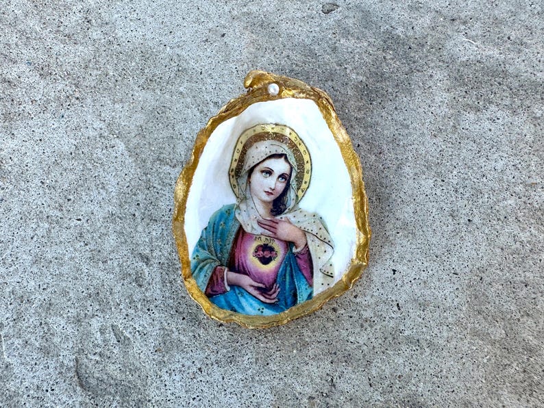 Holy Mary Shell Immaculate Heart of Mary, Oyster Shell: Sacred Keepsake, Virgin Mary ...