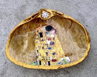 Gustav Klimt The Kiss: Seashell Ring Dish, Handmade Coastal Decor, Engagement, Wedding, Anniversary Gift.