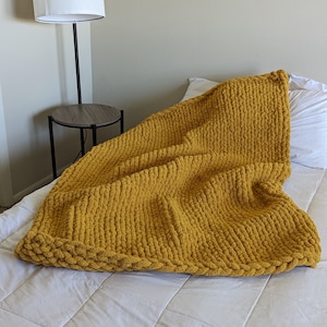 Medium hand knit chunky blanket, chunky blanket, house decor, chunky chenille blanket, throw blanket, chenille blanket