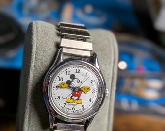 Vintage Lorus Disney Mickey Mouse Watch Quartz Running Stretch Band