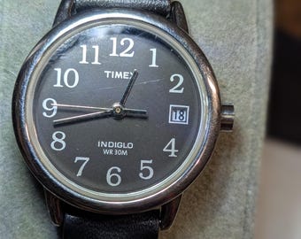 Vintage Timex Ladies Watch Indiglo WR30M Date Black Dial Classic New Leather Strap. New Battery, Running