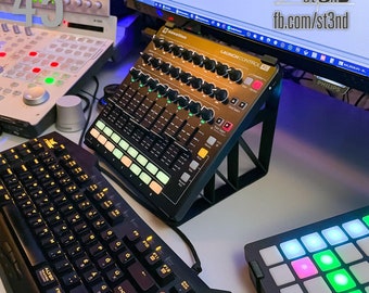 美品 Novation Launch Control XL MK2 Novation-LCXL-ExpandedImage2-