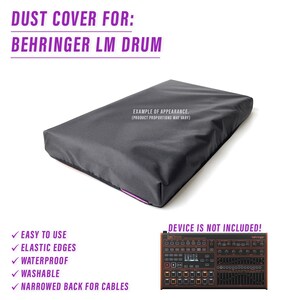 Puede incluir: Funda antipolvo negra para una caja de ritmos Behringer LM. La funda tiene bordes elásticos y una parte posterior estrecha para cables. La funda es impermeable y lavable. "EJEMPLO DE APARIENCIA. (LAS PROPORCIONES DEL PRODUCTO PUEDEN VARIAR)" y "¡EL DISPOSITIVO NO ESTÁ INCLUIDO!" están impresos en la imagen.