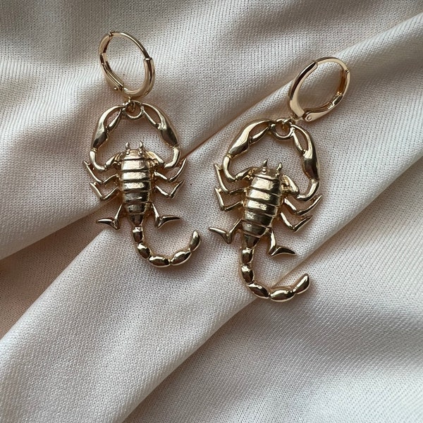 Baddie Scorpion Scorpio Zodiac Gold Huggie Hoop Earrings