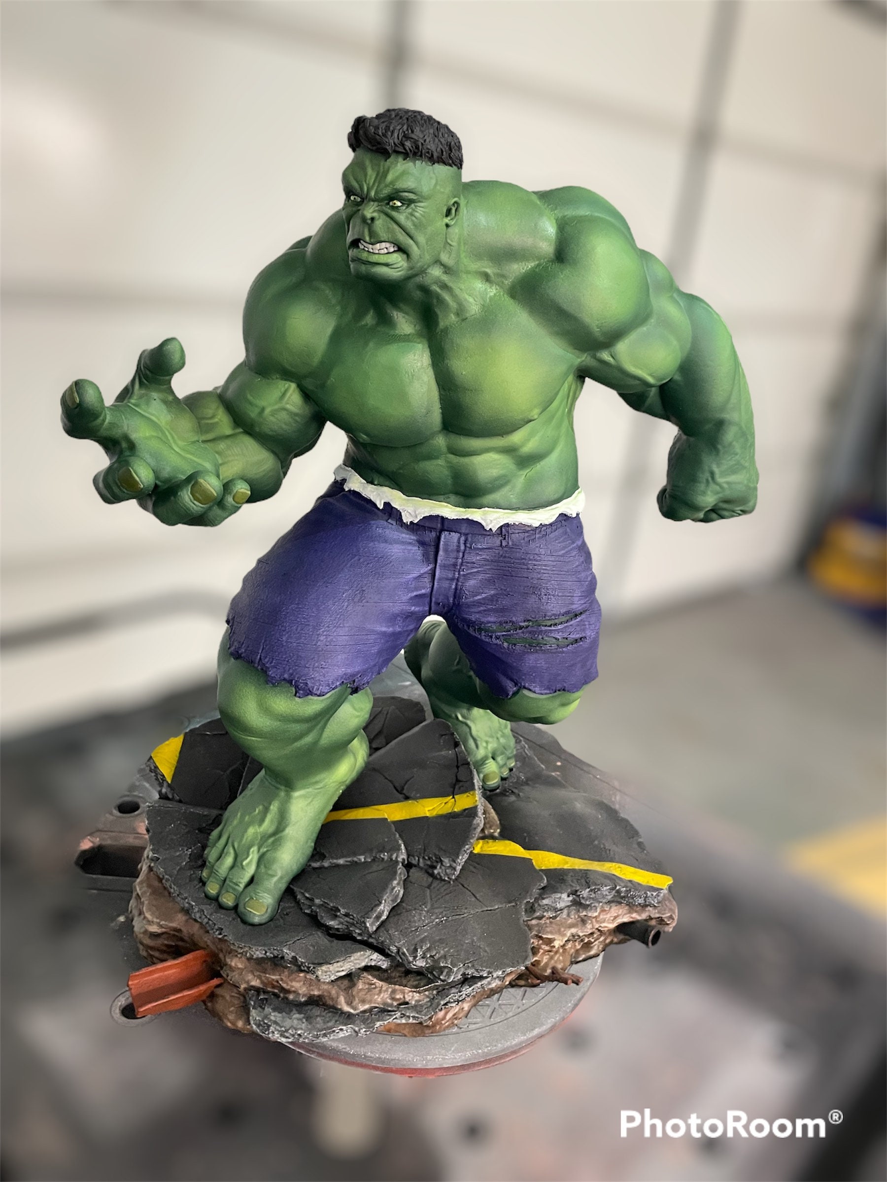 1/4 Scale Incredible Hulk Fan Art 3D Printed Statue Kit 