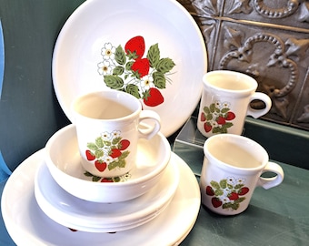 Plato, taza y tazón de fresa McCoy, CHOICE, McCoy Pottery Strawberry Country Fields, taza de té de fresa, cocina vintage de fresa
