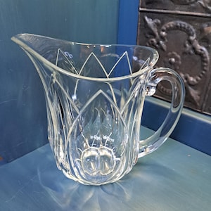 Tulip Pitcher, Vintage Cristal D’Arques-Durand Pompano Tulip Pitcher, Lead Crystal Pitcher, Vintage Crystal , Bar Ware, Crystal