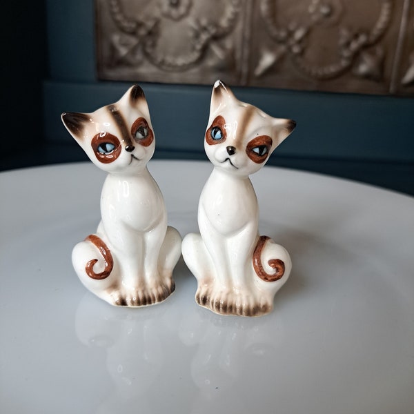 Salt and Pepper Set, Siamese Cat, MOD Cat, MCM Siamese Cat Salt and Pepper Shakers 1950’s Made in Japan, Midcentury Kitchen, S and P