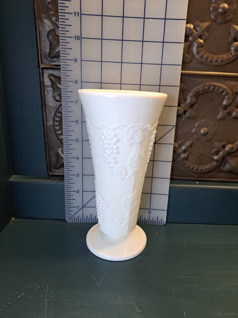 Vase, Milk Glass Vase, Beautiful White Milk Glass, Choice, Cottage Style, BoHo Decor, Vintage Decor, Vintage Wedding, Beautiful Classic 5. 7.5 in grape