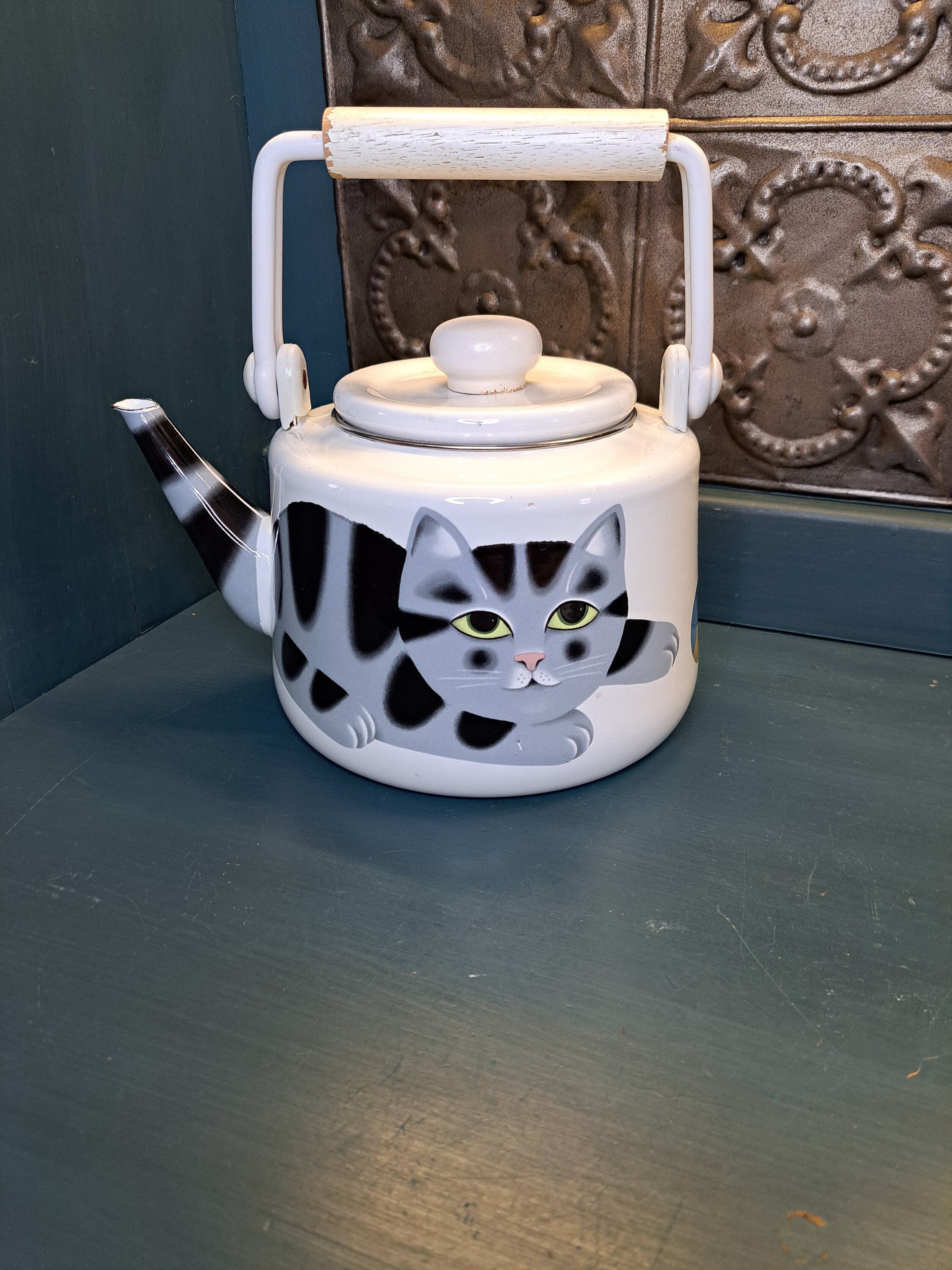 Cat Tea Kettle Cat Tea Pot Martin Leman Cat Collection White Enamel Teapot Cat Lover Cat Collector Vintage Kitchen Etsy