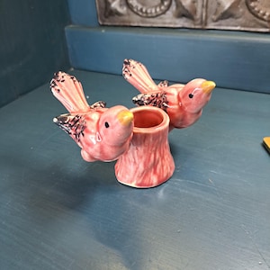 Pink Salt and Pepper Set, MCM Pink Bird S & P set, Toothpick Holder, Sparrow Salt and Pepper, Kitschy Salt and Pepper, Midcentury Modern