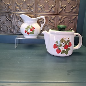 Strawberry McCoy Tea Pot, Pitcher, CHOICE, McCoy Pottery Strawberry Country Fields, Teapot, Strawberry Pitcher, Vintage Strawberry Kitchen