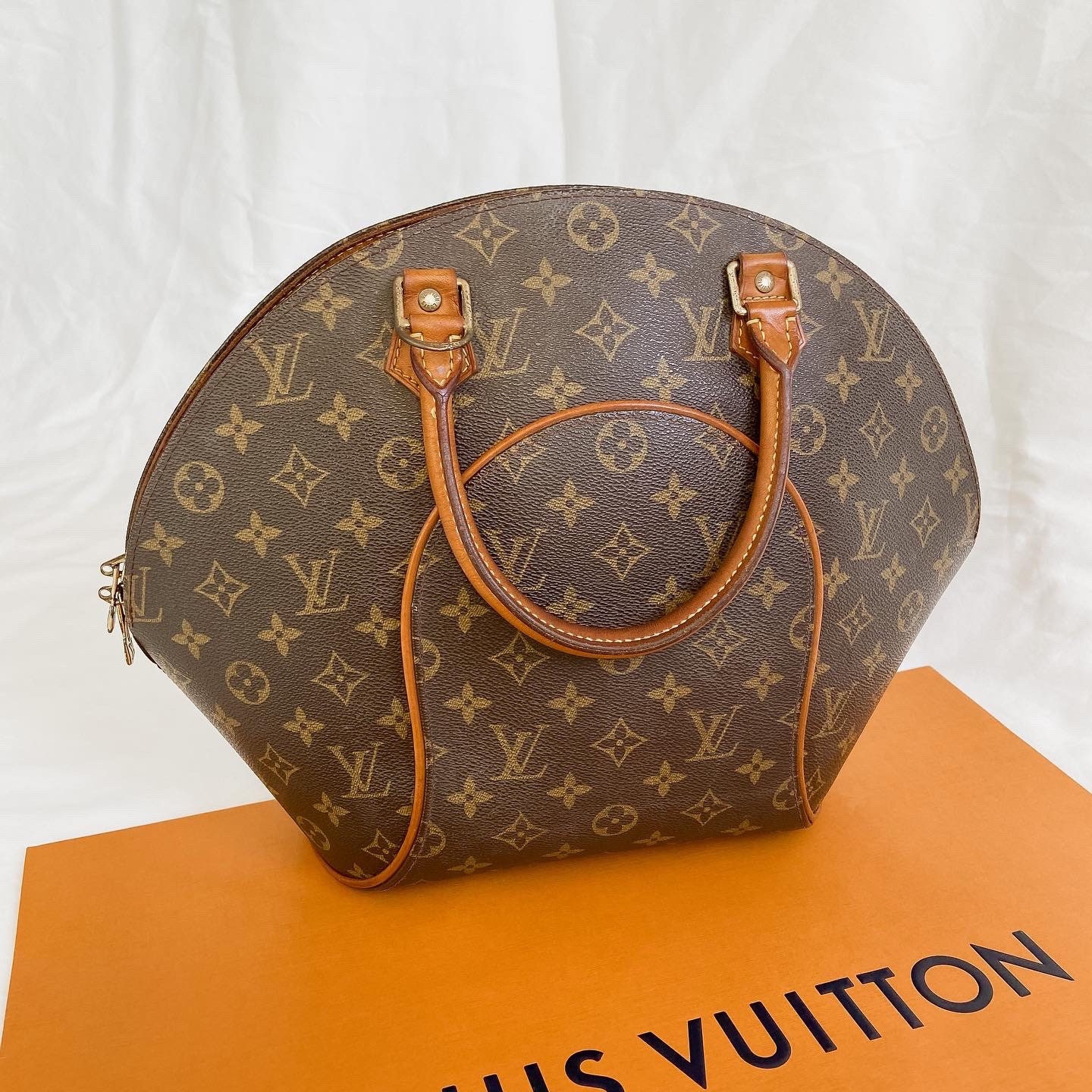 A Guide to Authenticating the Louis Vuitton Ellipse Shopping, MM