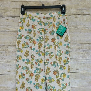 Vintage 1950's Louise Suggs Golf-A-Rounds Shorts Rayon & Linen/Flax Vintage Size 12 Floral Pattern Retro Ladie's Golf Shorts