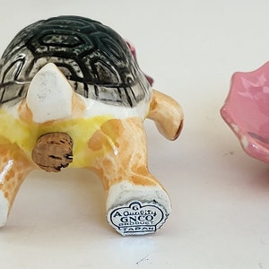 Vintage GNCO Hugging Turtle Salt & Pepper Shaker Set Made in Japan Cute Hugging Turtles Salt and Pepper Shaker Set Ceramic Turtle Shakers image 7