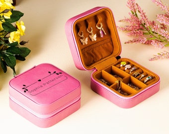 Bridesmaid Jewelry Box, Custom Jewelry Travel Case,Custom jewelry box, Bachelorette Gift,Anniversary gift for her, Bridesmaids Gift,Mom Gift