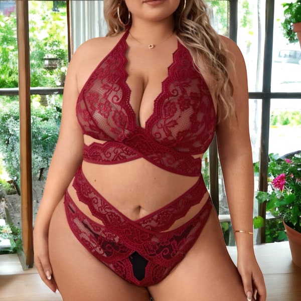 Plus Size Ruby Halter Neck Floral Lace Bralette and Panty Set, Plus Size Lingerie Set, 2pc Curvy Lingerie Set