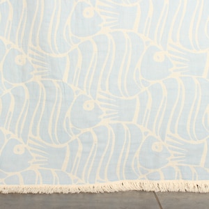60x71 Zoll dunkle Baby Blau Baumwolle werfen, werfen, Decke Couch, Bachelorette Geschenke, Fisch Design werfen, personalisiertes Geschenk für ihn,