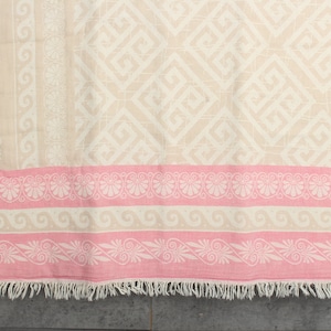 Cadeaux pour EVJF, couverture losanges, couverture en coton rose-beige 56 x 69 pouces, jeté de lit pour canapé, cadeaux de mariage, cadeau unique,
