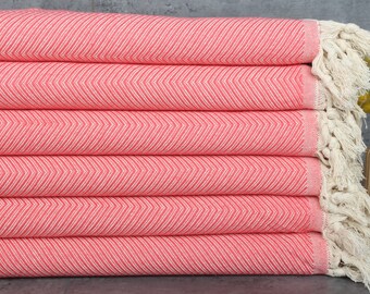 Coperta personalizzata, 67x83 pollici in cotone vermiglio, coperta per divano, tovaglia, coperta a zig zag, regalo per la madre dello sposo,