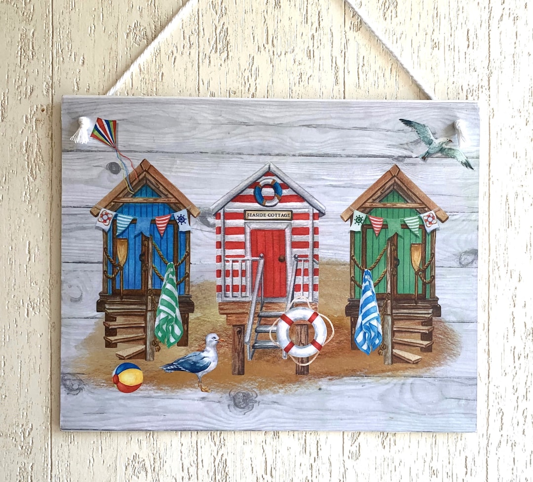Plaque murale cabine de plage en bois vintage par Sass & Belle