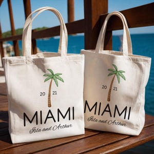 Palm Tree Wedding Welcome Tote Bags, Custom Guest Gifts, Tropical Gift Bags, Island Wedding, Beach Wedding, Hawaii Wedding Hotel Welcome