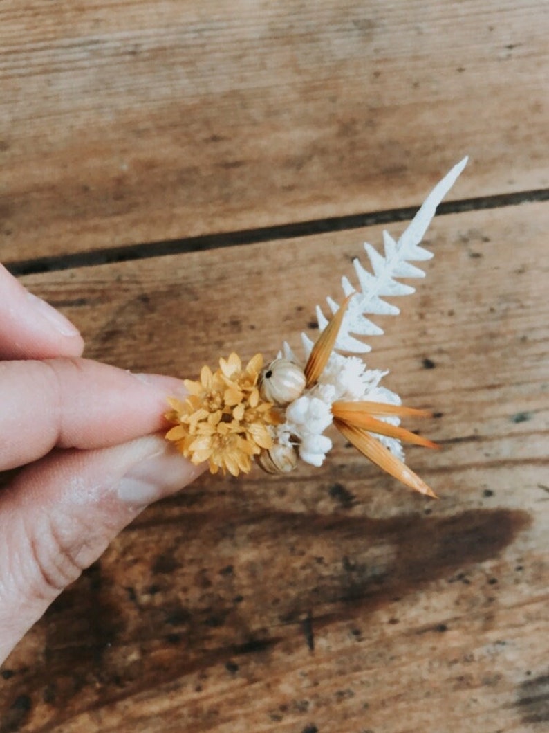 SUR-MESURE Broche fleurie de fleurs séchées et stabilisées sur mesure Mariage / baptême image 4