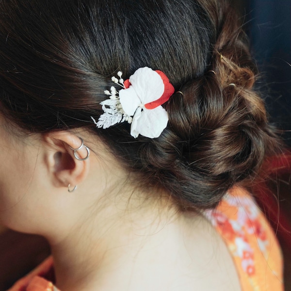 SUR-MESURE - Barrette fleurie de fleurs séchées et stabilisées sur mesure - Mariage